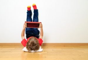 Neste Dia das Crianças, encontre na iPlace opções para todas as idades, de iPhone e iPad a acessórios que unem diversão e criatividade