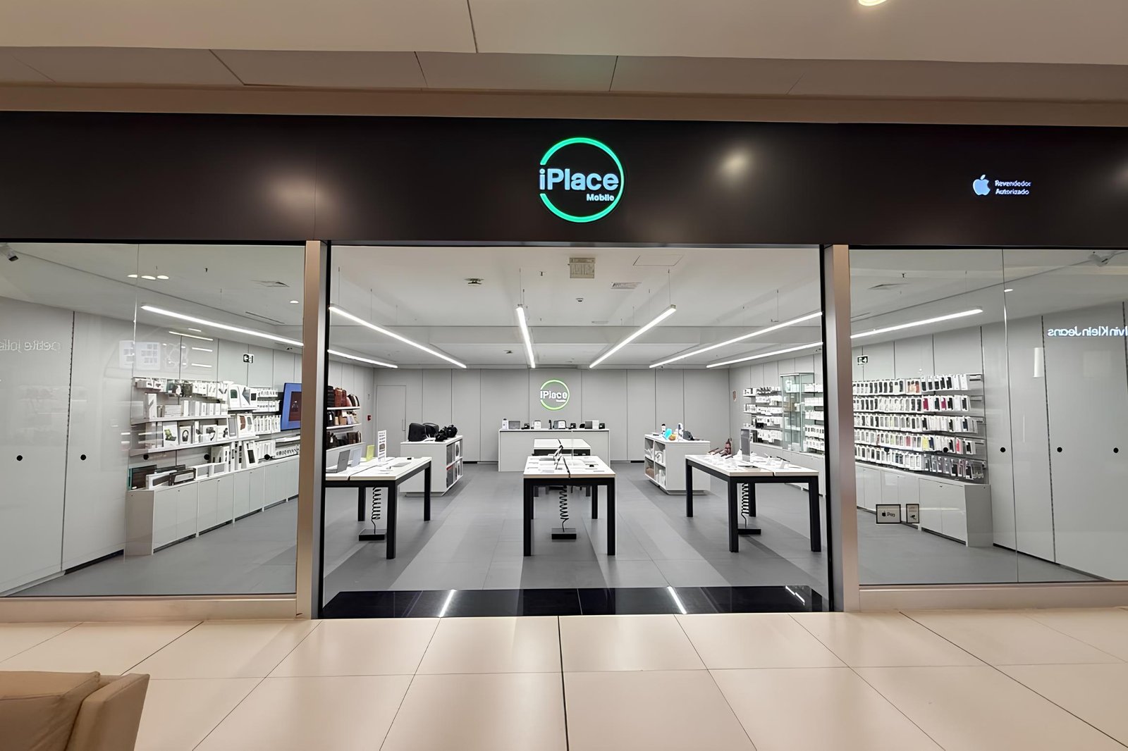 METADESCRIÇÃO (140-150 caracteres): Saiba como funciona a parceria entre Apple e iPlace, que oferece produtos, suporte técnico e serviços para fãs de tecnologia no Brasil