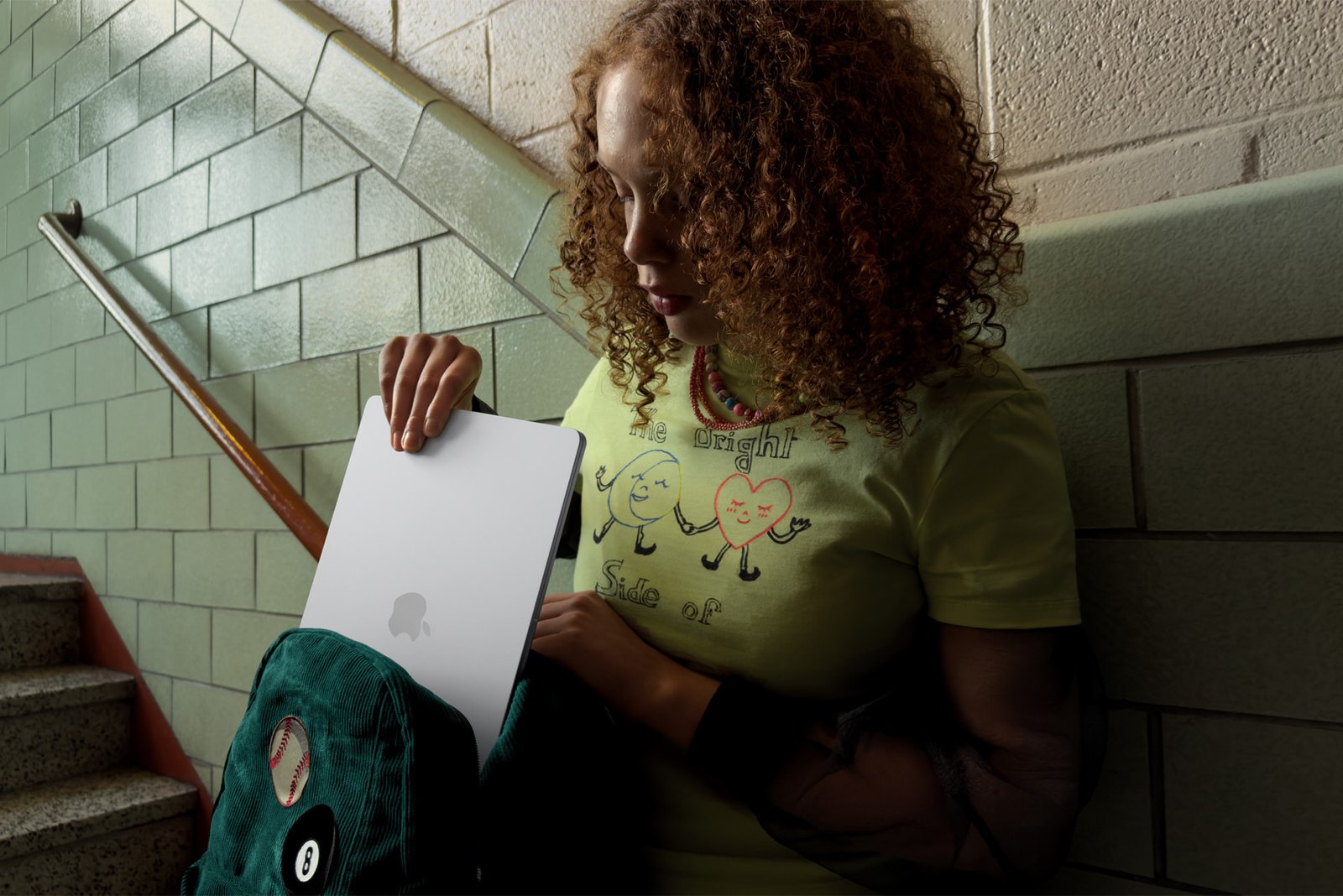 Descubra qual MacBook comprar em 2026 de acordo com o seu perfil de uso e necessidades do dia a dia e tenha em mãos o dispositivo ideal