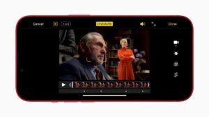 Entenda como funciona o Modo Cinema do iPhone, como usar o recurso e quais as diferenças entre a câmera do dispositivo e uma profissional